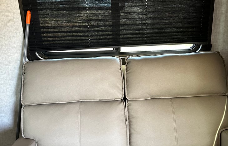 Recliner sofa with heat and massage