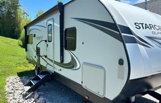 Super Fun! 2020 Starcraft Super Lite 242RL