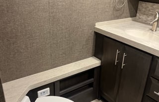 2022 Thor Motor Coach Venetian A40