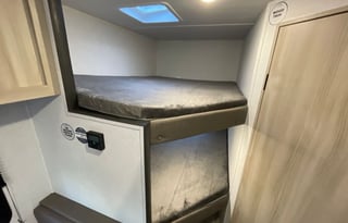 Welcome Aboard at the 2024 Silver Lake LE 17BHLE