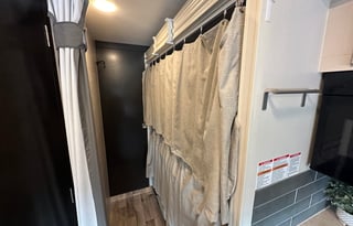 Modern Farmhouse Bunkhouse Motorhome 2022 Alante