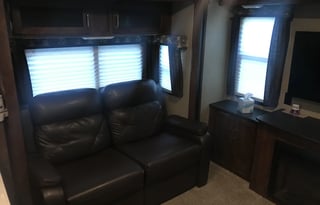 2018 Keystone Outback HAL437