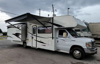 2010 Coachmen Freelander - Sleeps 10 - Bring the family, Lets go camping