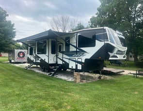 Heartland Road Warrior 375