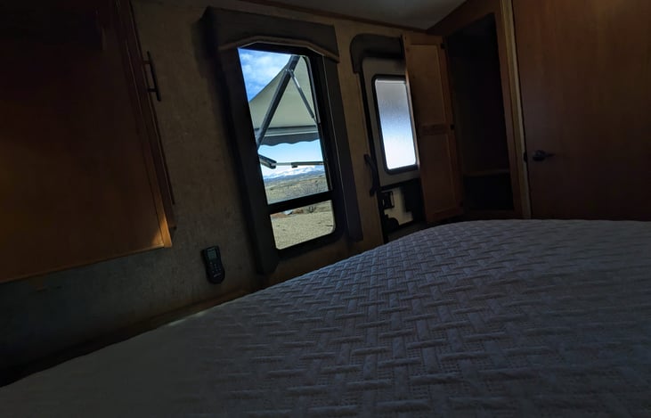 Bedroom view Stationary Rental Position