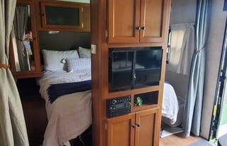 Family Friendly 2015 Keystone RV Bullet 287QBS