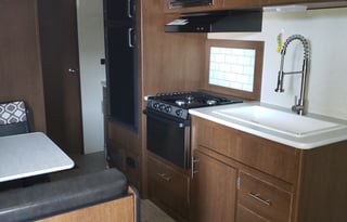 2018 Prime Time RV Avenger ATI 26BB