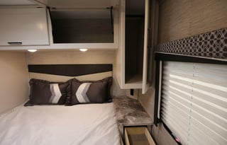 2022 Thor Motor Coach Chateau 28A