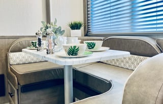 2021 RESORT STYLE RV LIVING !  32 FT Coachman Freelander