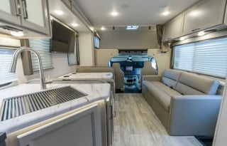 C21*NEW* 2025 Chateau Sleeps8 Luxury Private Suite