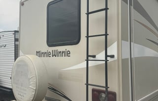 'Winnie' 2018 Winnebago Minnie Winnie ACO1706