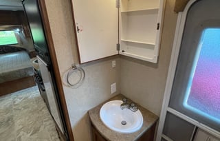 Lance 2185, Sleep 7 w/Triple Bunk, Fully Stocked