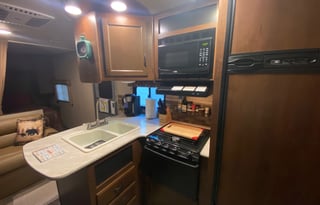 Home Away From Home- 2015 Jayco Great floor plan!