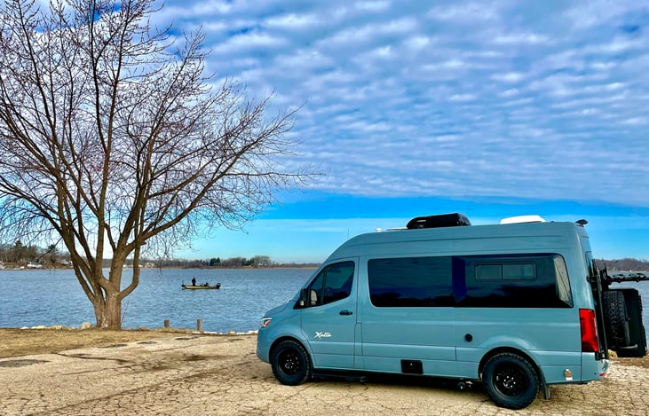 So easy to drive! Front and rear parking sensors and a full 360 degree surround camera system will have you comfortably parking in any normal parking spot!