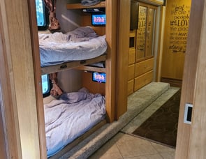 Fleetwood RV Bounder Classic 36H