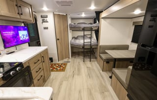 2025 Coleman Light - Perfect Size & Family Layout!