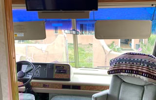 Your Adventurer Awaits in this Comfy Motorcoach