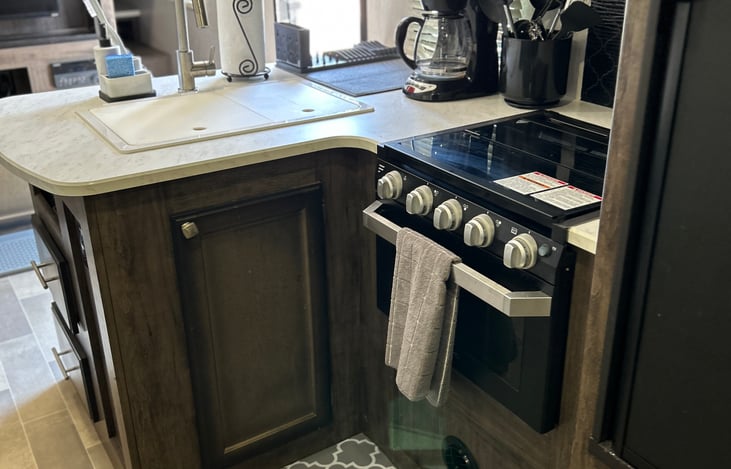 fully stocked kitchen