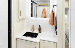 Luxury Couples Escape | 2025 Brinkley Model I 275