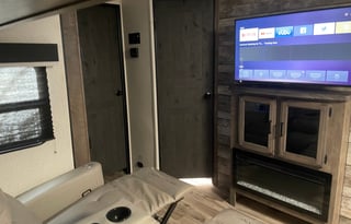 BUMBLE BEACH W/ KING BEG