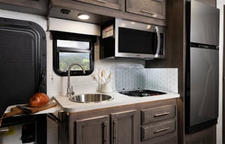 2025 Entegra Coach Qwest SE 24L 25' Class C diesel