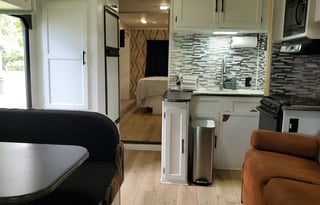 32ft Coachmen – Family Friendly, newly remodeled!