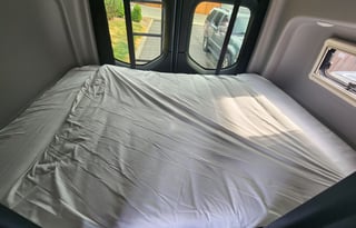 Great family escape 4 seatbelts 4 beds