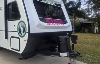 HAPPY CAMPER  2020 NOBO New Bed/Newly Upholstered