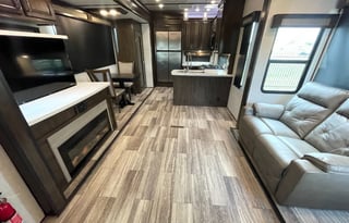 2021 Dutchmen RV Yukon 399ML