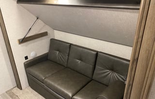 2021 EAST TO WEST Della Terra 312BH