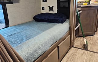 2024 "Thor" Motor Coach Chateau 31EV Bunkhouse