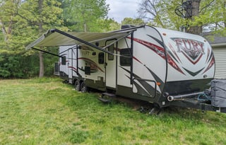 2016 Prime Time RV Fury 2910