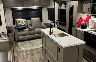 Jolene: The Open Road Queen