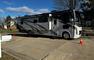 Easy-to-Drive ClassA w/ Surprising Amount of Room