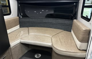 Easy to tow modern camper