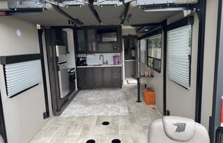 2022 Grand Design Momentum G-Class 25G