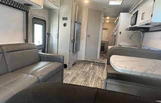 2025 Thor Motor Coach Geneva 31VT