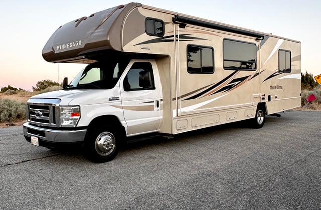 Class C motorhome: Cruising California RV Rentals