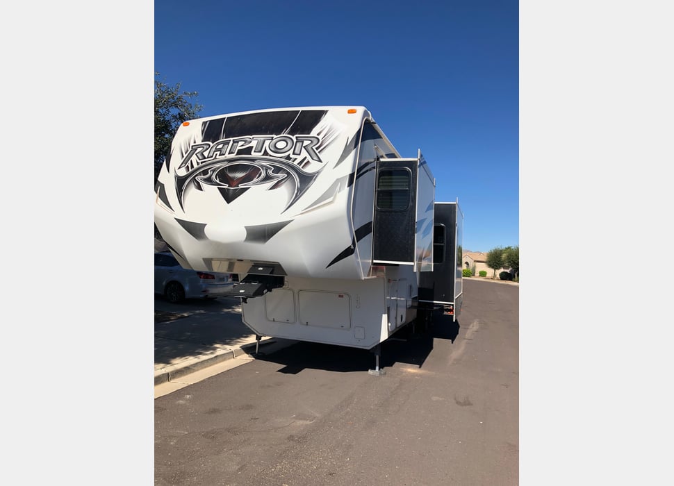 Toy Hauler rentals in Queen Creek