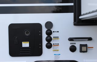 Cozy 23' Class C Motorhome | Sleeps 5