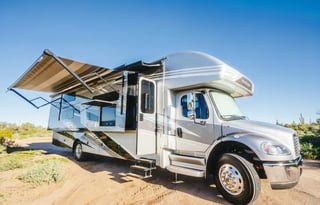 SC2 Luxury, Super C Desert Oasis-Entegra Accolade