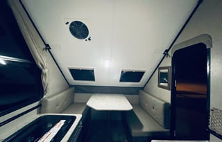 2020 Mars/ Marte  Rockwood Hard Side Series A122S