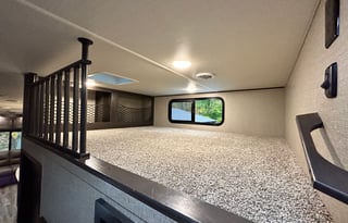 #31-'22 Grand Design Midbunk/Rear living 5th Wheel