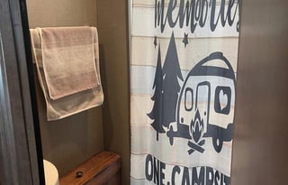 Adventure-Ready 2019 Winnebago Outlook 25J –