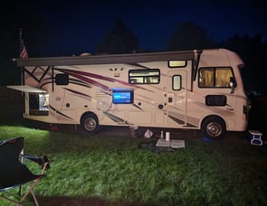 Thor Motor Coach ACE 30.3