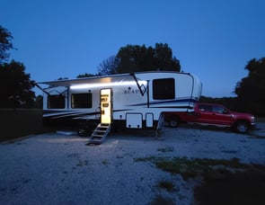 Keystone RV Arcadia Half-Ton 3250RL