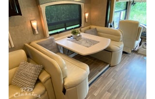 Upgraded 2017 Thor Miramar 34.1 Class A