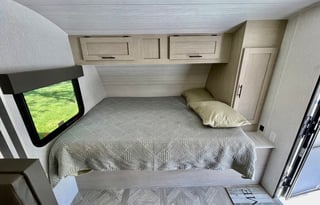 2023 easy to pull sleeps 8 17 ft bunk house