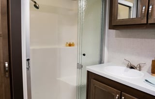 2B 1.5B Living converts to bedroom goose box pull