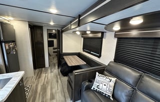 2022 Cruiser Aire 33BHB - Big Family RV Rentals
